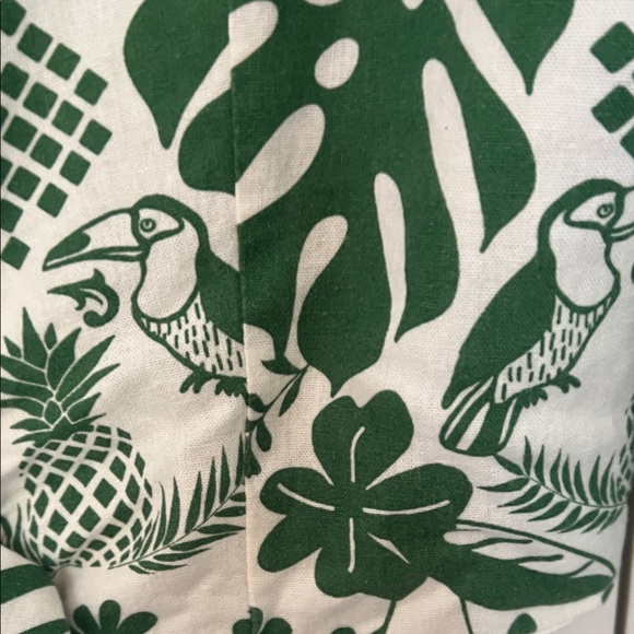 Maison d’Amelie Cropped Tropical Green Leaf Linen-blend Tie-Front Blouse - med - Picture 3 of 11